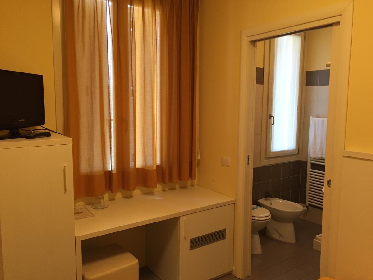 Hotel Soresina Buitenkant foto